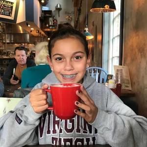 Meet your Posher, Elizabeth